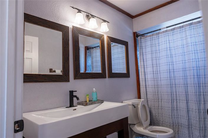 Image No.13-4 Bed Property for sale