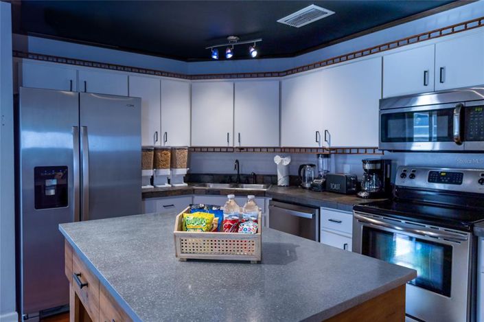 Image No.19-4 Bed Property for sale