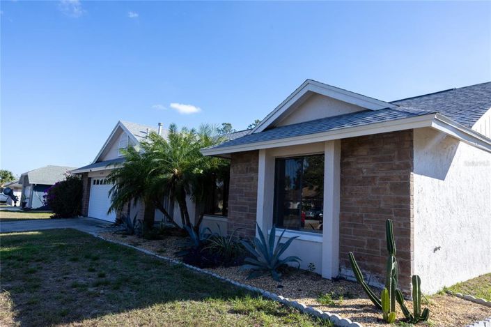 Image No.2-4 Bed Property for sale