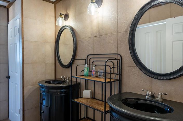 Image No.5-4 Bed Property for sale