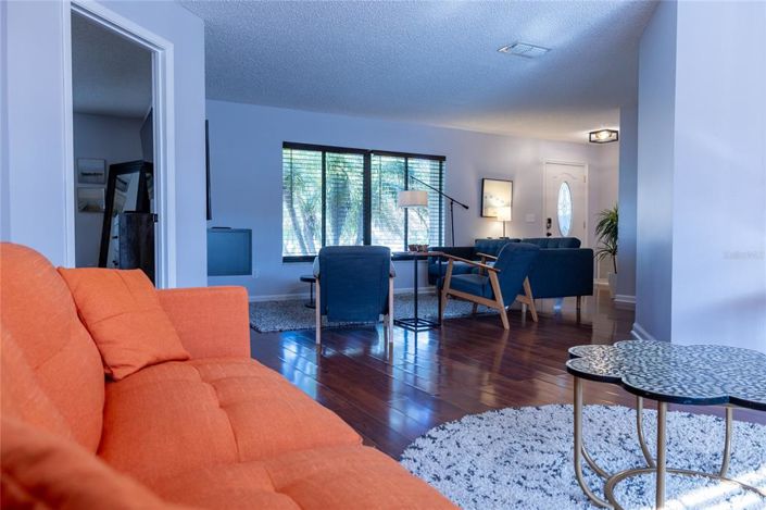 Image No.9-4 Bed Property for sale