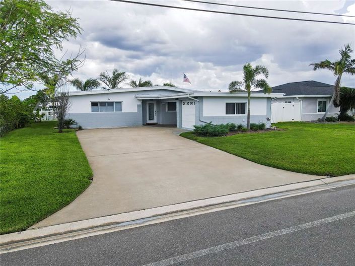 Image No.2-4 Bed Property for sale