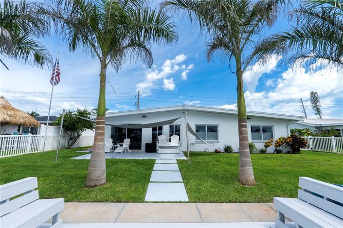 Image No.25-4 Bed Property for sale