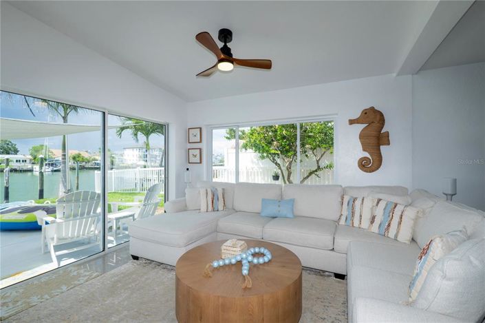 Image No.32-4 Bed Property for sale