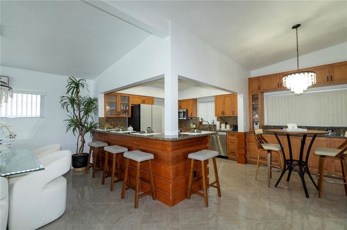 Image No.45-4 Bed Property for sale