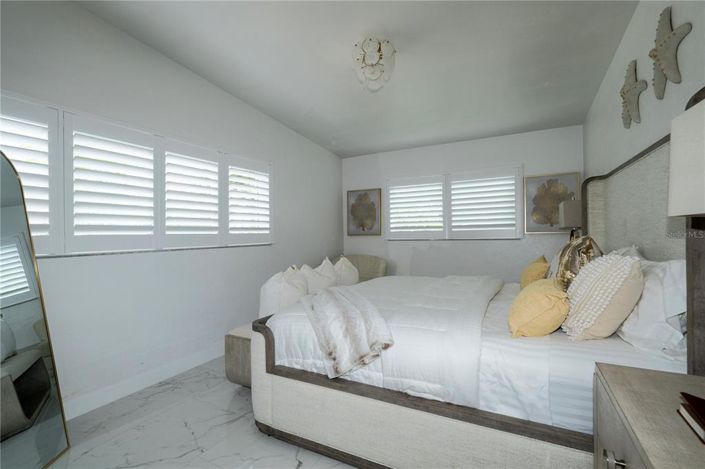 Image No.57-4 Bed Property for sale