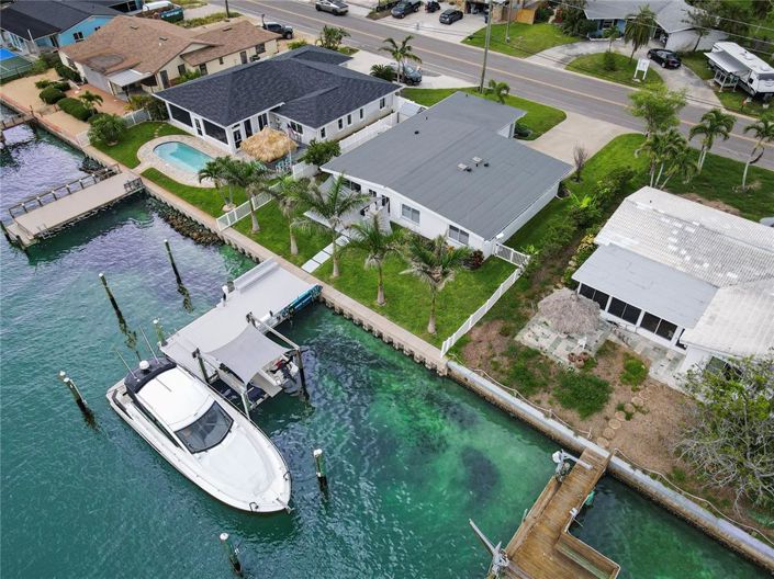 Image No.8-4 Bed Property for sale