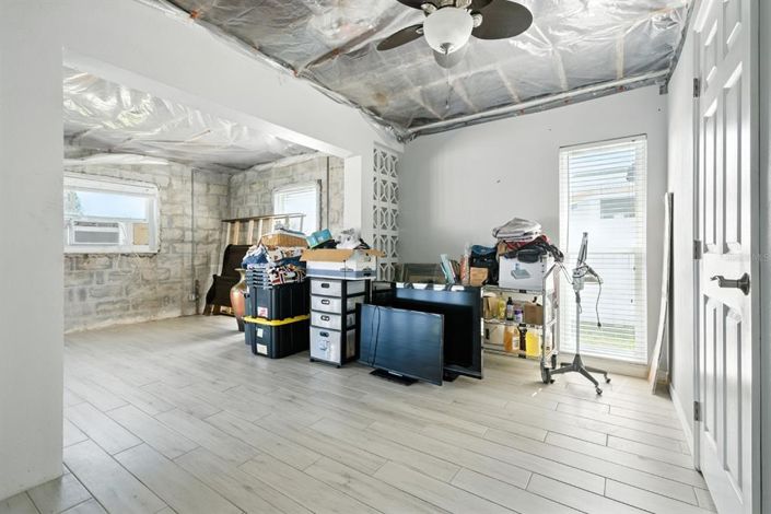 Image No.20-2 Bed Property for sale