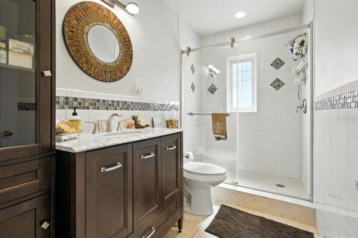 Image No.21-2 Bed Property for sale