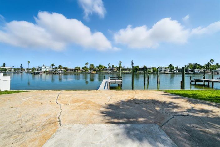 Image No.28-2 Bed Property for sale