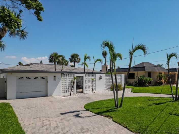 Image No.32-2 Bed Property for sale