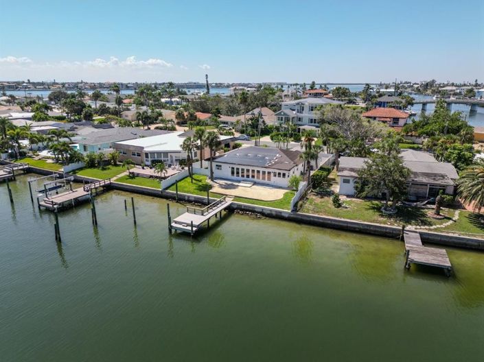 Image No.43-2 Bed Property for sale