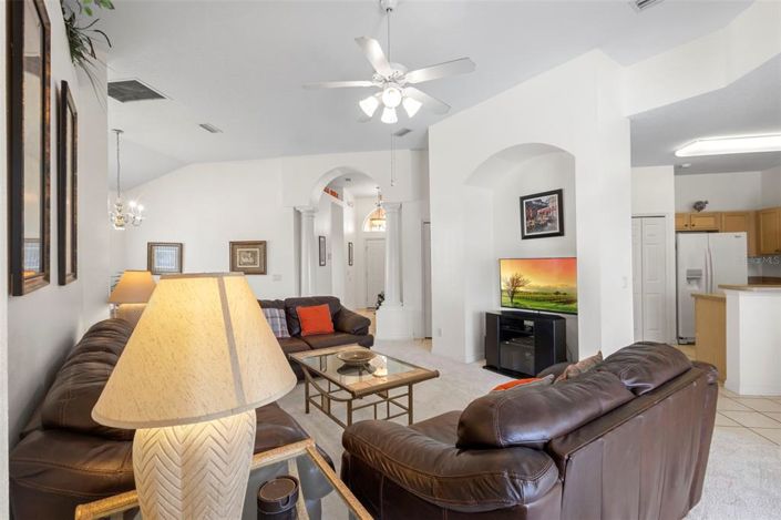 Image No.10-4 Bed Property for sale