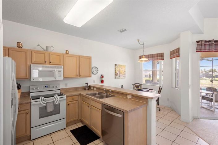 Image No.16-4 Bed Property for sale