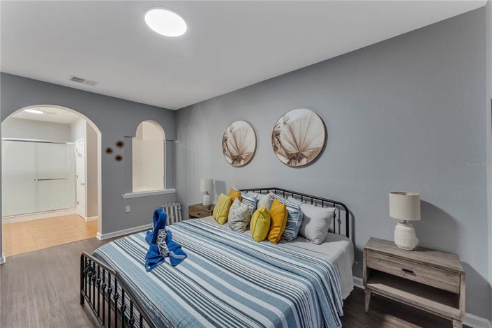 Image No.15-3 Bed Property for sale