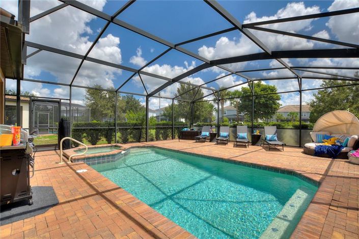 Image No.6-5 Bed Property for sale