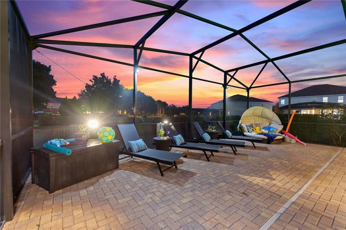 Image No.60-5 Bed Property for sale