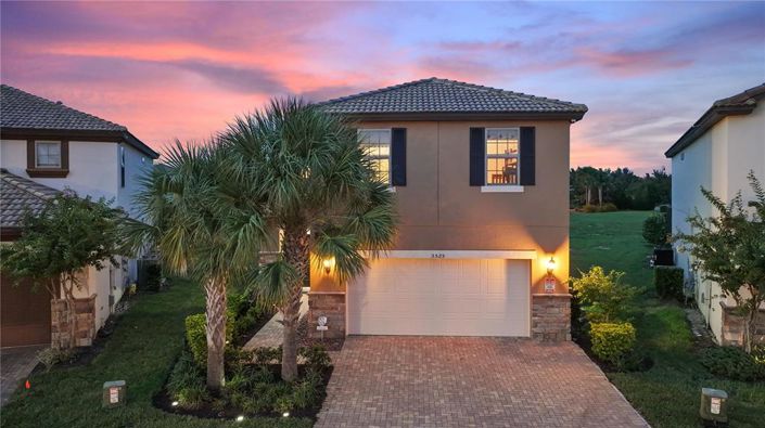 Image No.93-5 Bed Property for sale