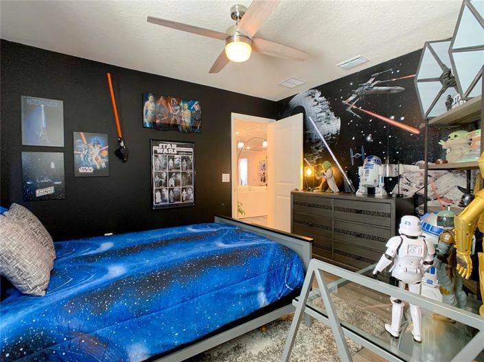 Image No.26-8 Bed Property for sale