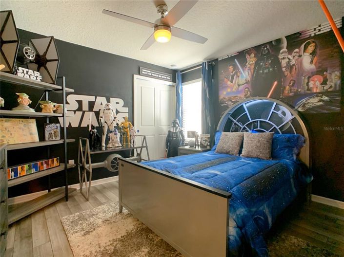 Image No.27-8 Bed Property for sale