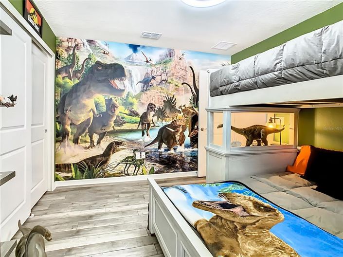 Image No.29-8 Bed Property for sale