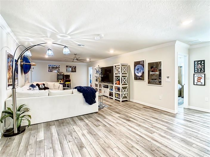 Image No.46-8 Bed Property for sale