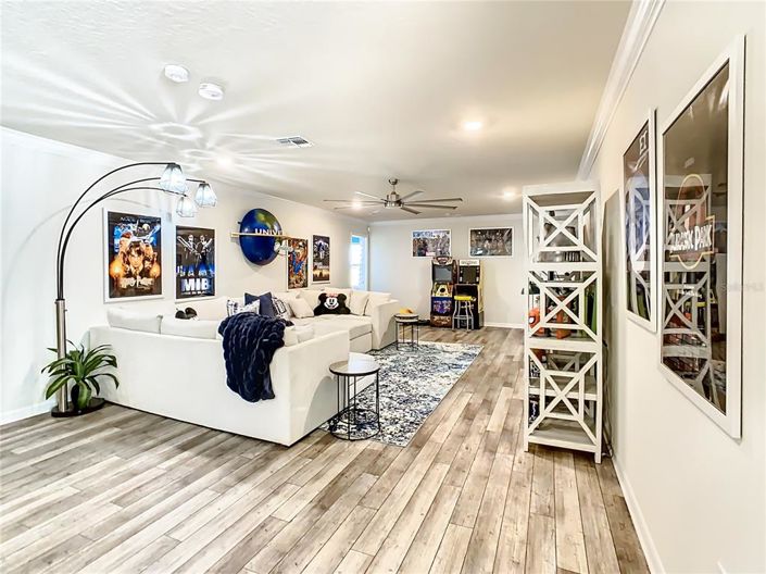 Image No.47-8 Bed Property for sale