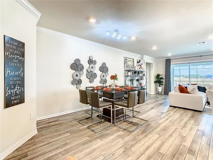 Image No.7-8 Bed Property for sale