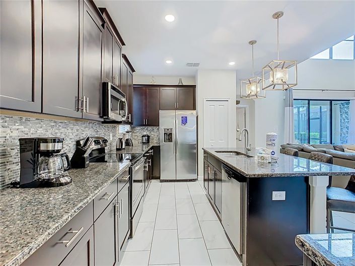 Image No.14-5 Bed Property for sale