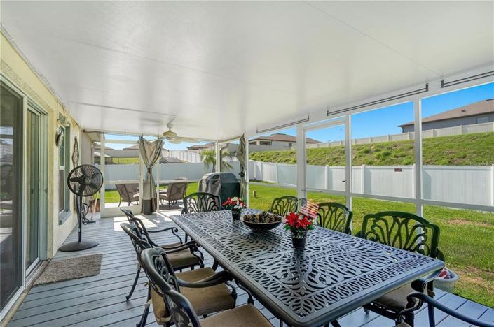 Image No.17-3 Bed Property for sale