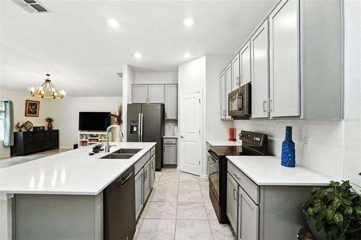 Image No.4-3 Bed Property for sale