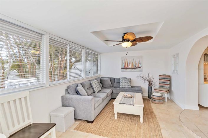 Image No.8-2 Bed Property for sale