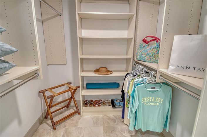 Image No.30-2 Bed Property for sale