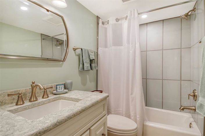 Image No.33-2 Bed Property for sale