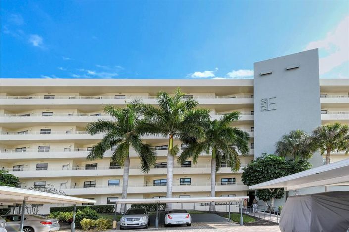 Image No.43-2 Bed Property for sale