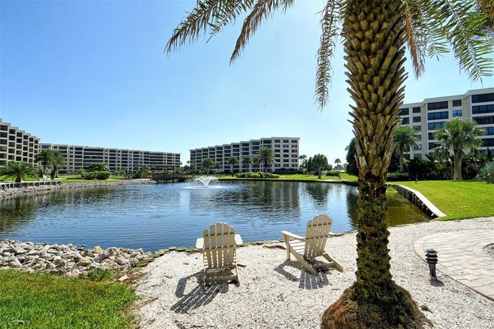 Image No.64-2 Bed Property for sale