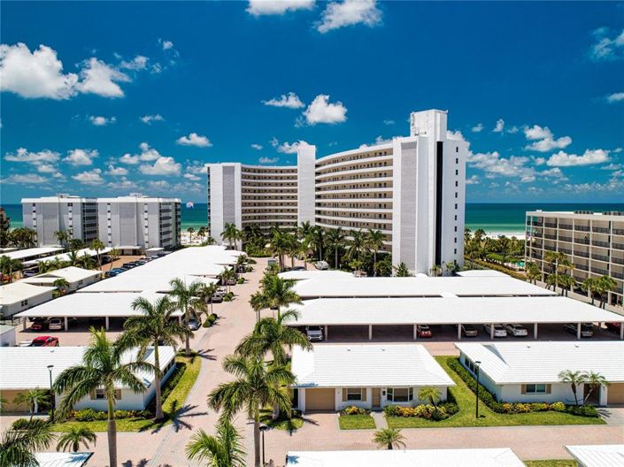 Image No.2-Propriété de 2 chambres à vendre à Sarasota