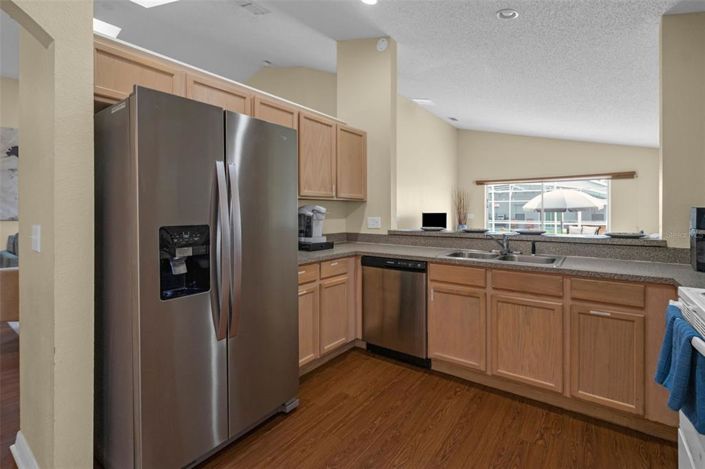 Image No.8-3 Bed Property for sale