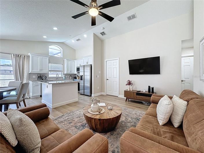 Image No.10-3 Bed Property for sale