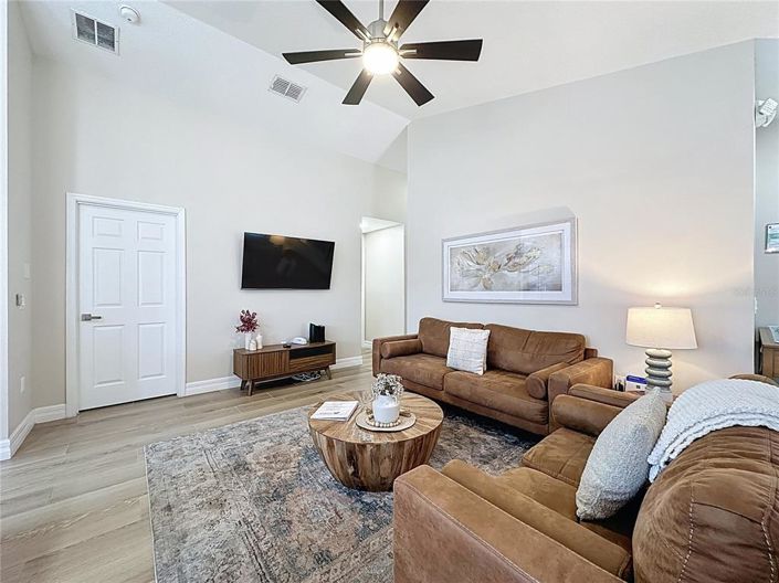 Image No.11-3 Bed Property for sale