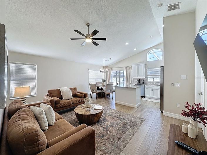 Image No.15-3 Bed Property for sale