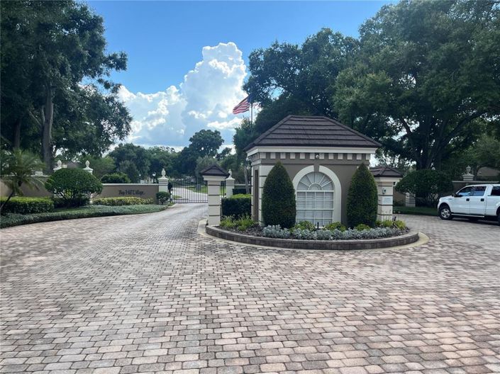 Image No.11-3 Bed Property for sale