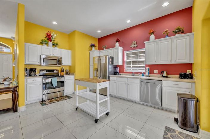 Image No.11-6 Bed Property for sale