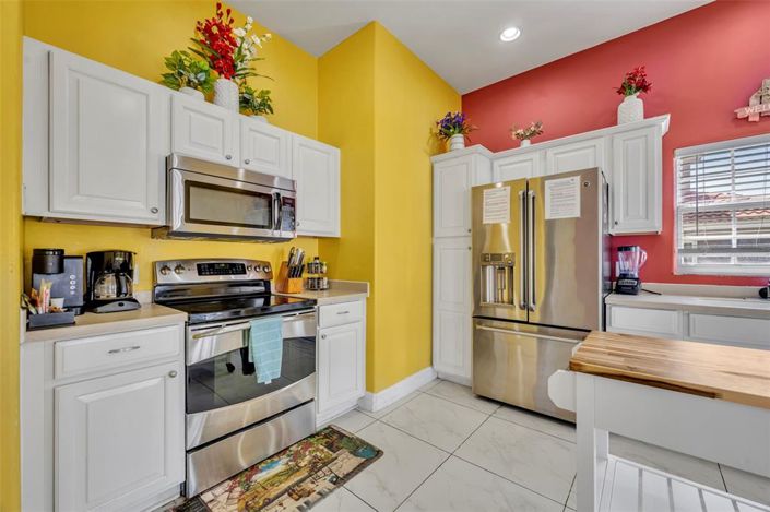 Image No.14-6 Bed Property for sale