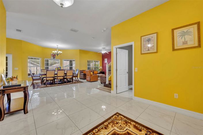 Image No.4-6 Bed Property for sale