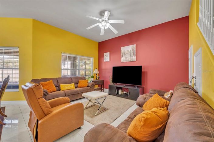 Image No.6-6 Bed Property for sale