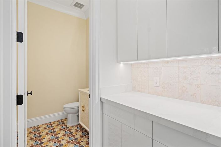 Image No.31-5 Bed Property for sale