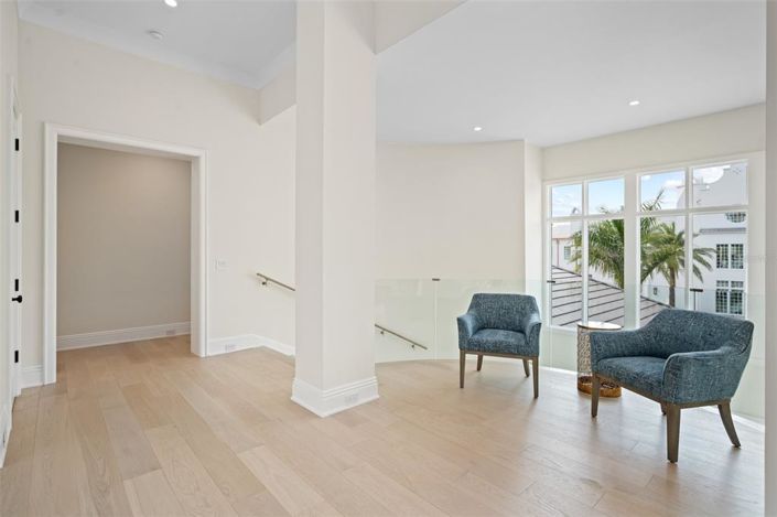 Image No.36-5 Bed Property for sale