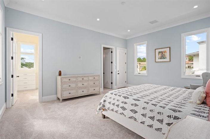 Image No.43-5 Bed Property for sale