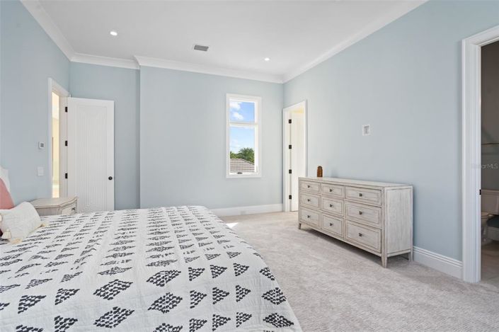 Image No.44-5 Bed Property for sale